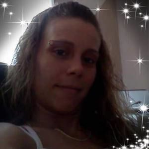 Meet your Posher, Angie